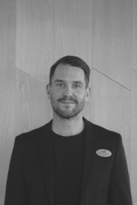 Emil-porträtt-svartvit