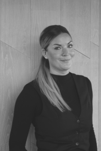 Kristin-porträtt-svartvit